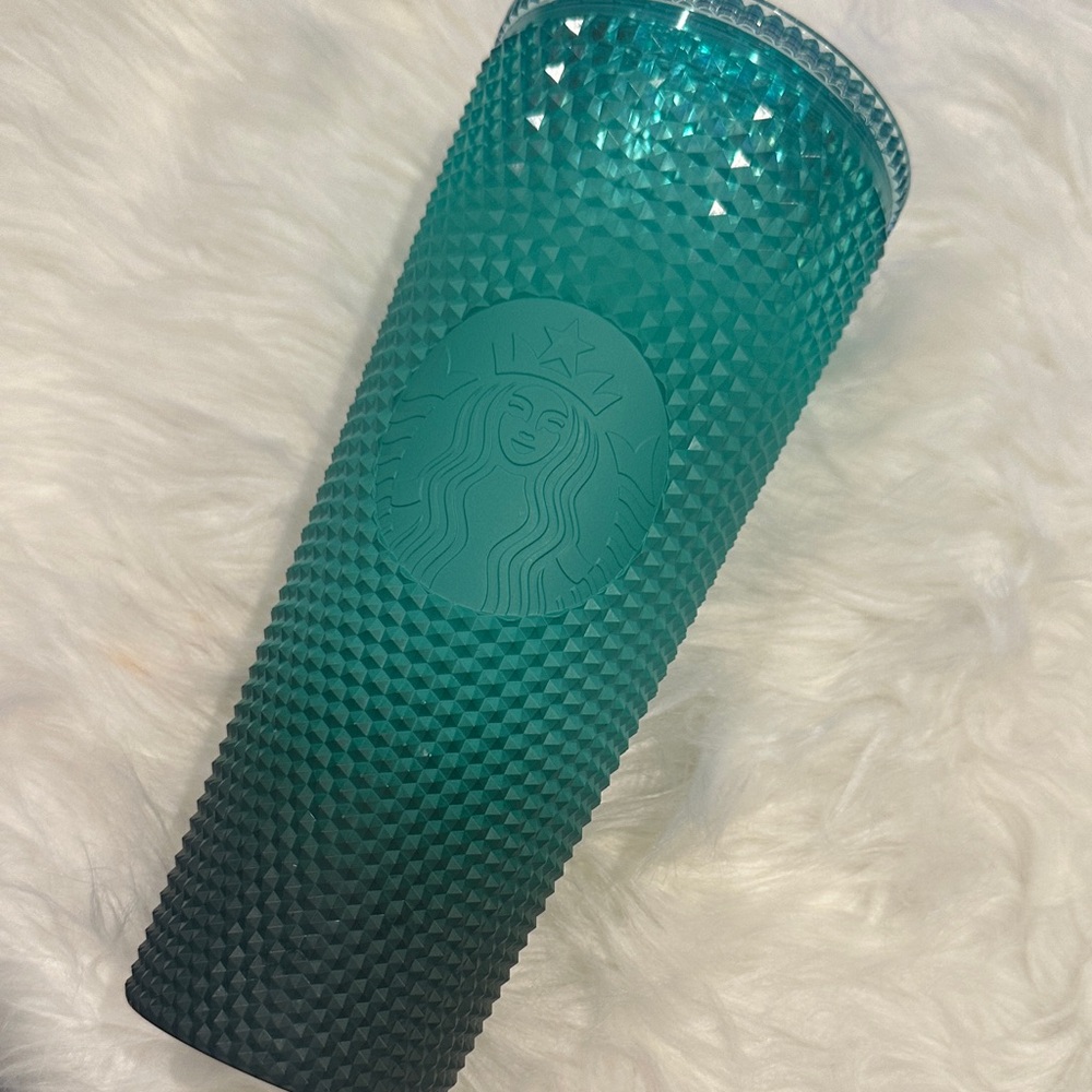 Starbucks Holiday 2022 Teal Waxberry Gradient